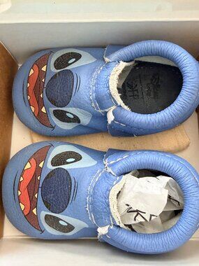 Freshly Picked Lilo & Stitch Moccasins sz 5 Baby